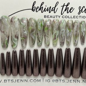 Hand painted marble press on nails